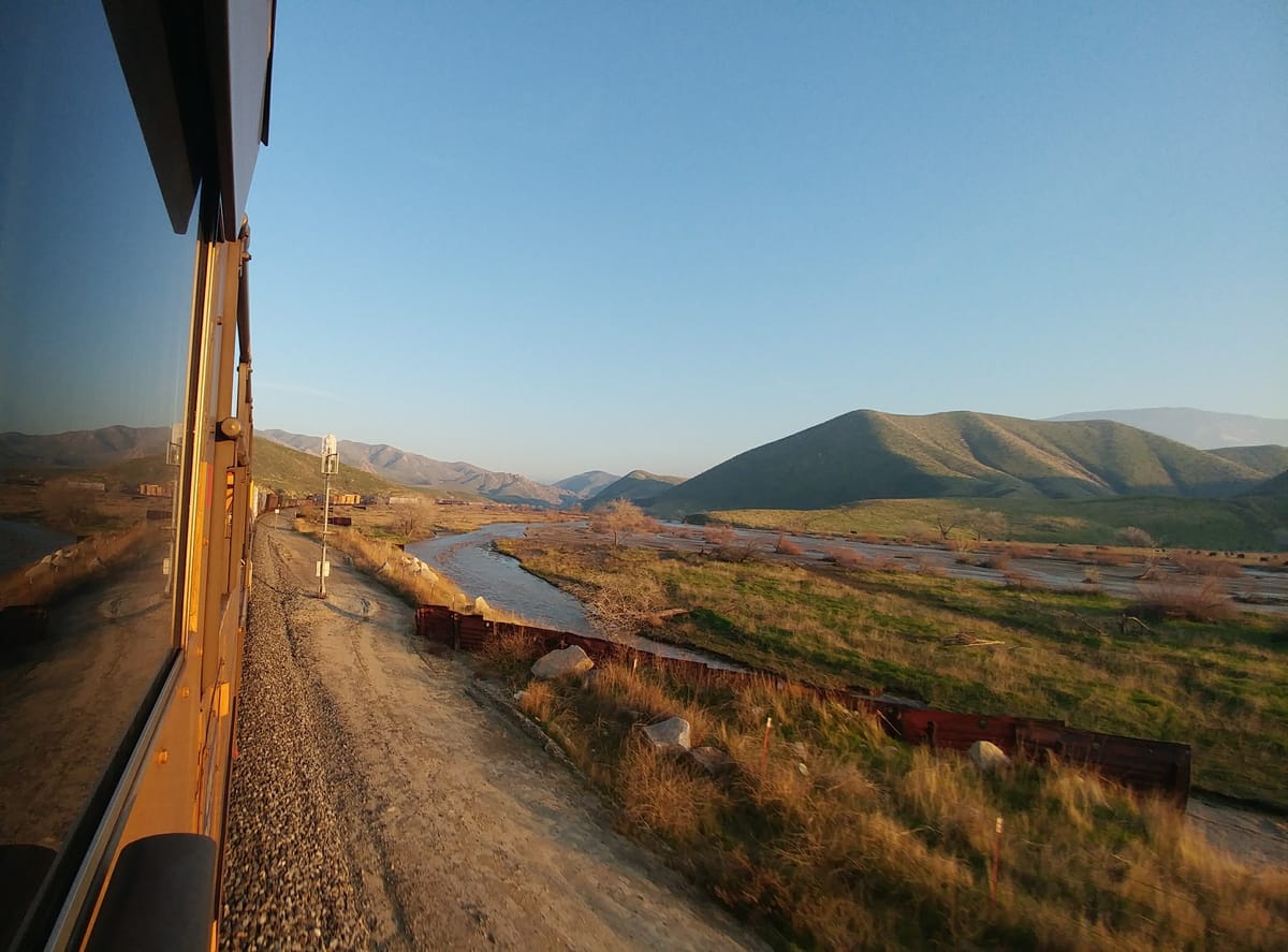 Here Comes the Rooster (2017)